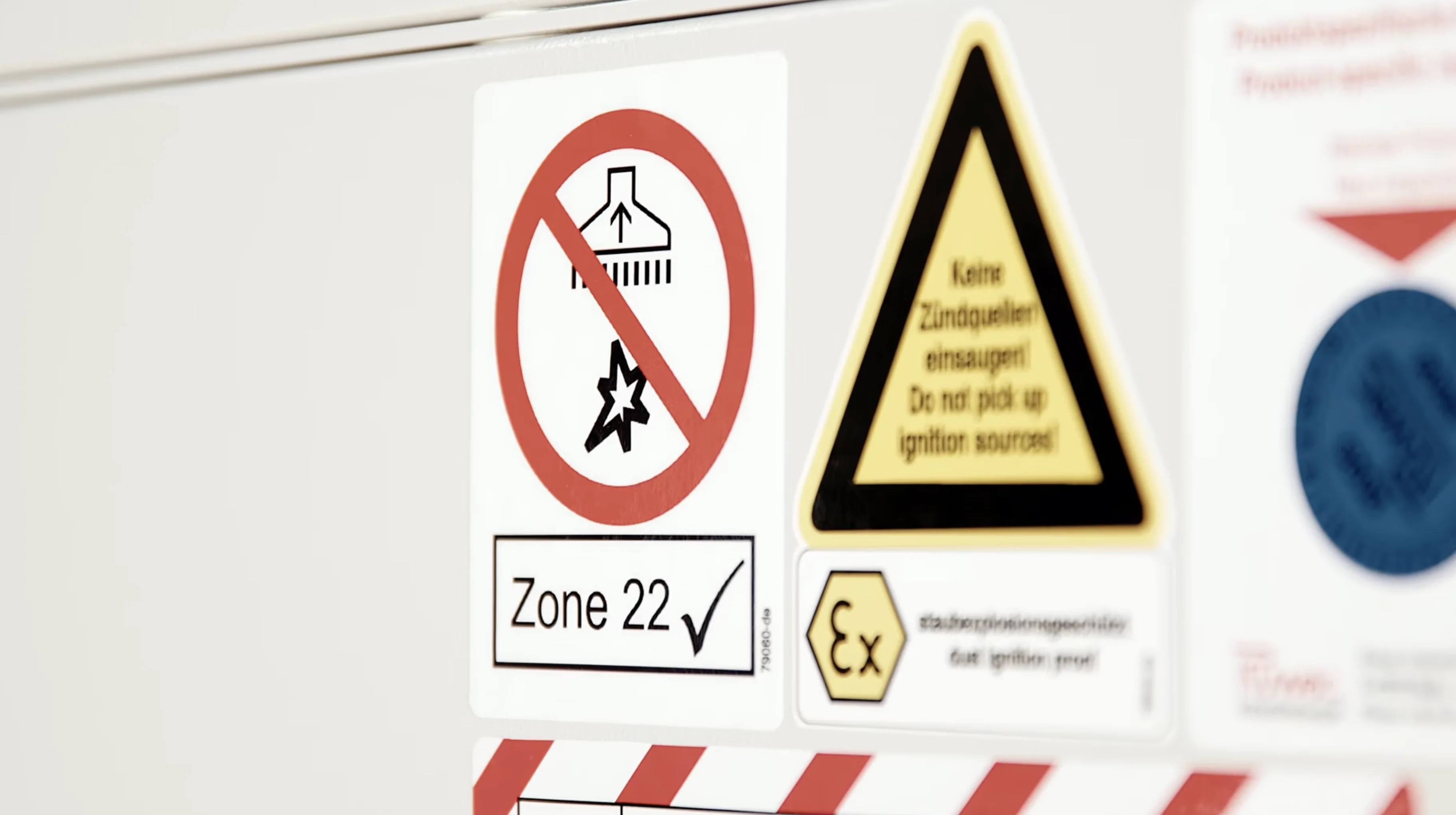 ATEX design variant available for zone 22: The R03 is ATEX-certified for combustible dusts, ensuring safety in potentially explosive atmospheres—without the need for additional protective measures in the process.